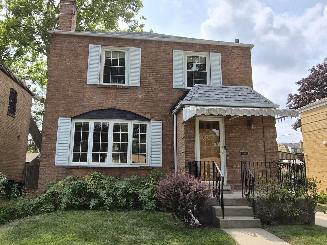 2306 Buckingham Ave., Westchester, IL 60154