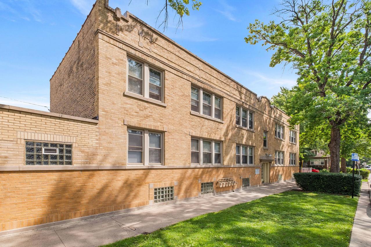 [Address Hidden by Seller], Chicago, IL 60625