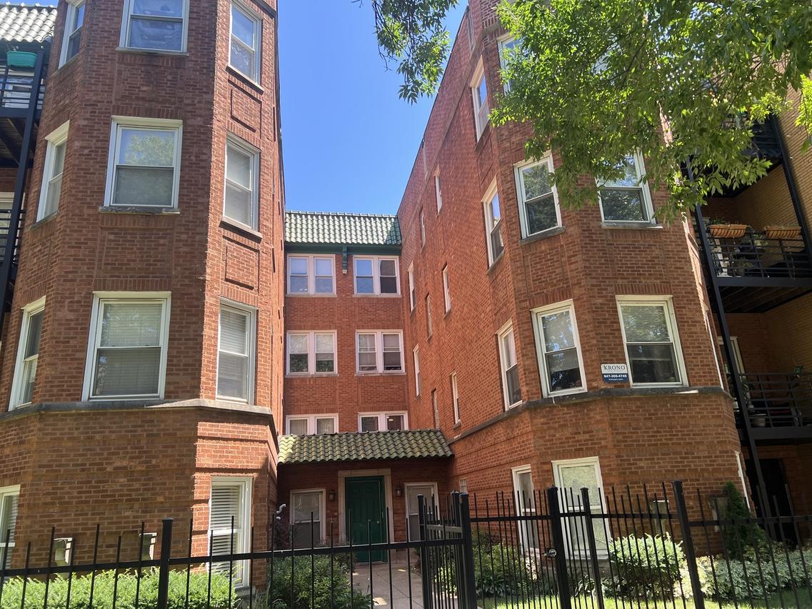 4517 N Central Park Ave. #1E, Chicago, IL 60625