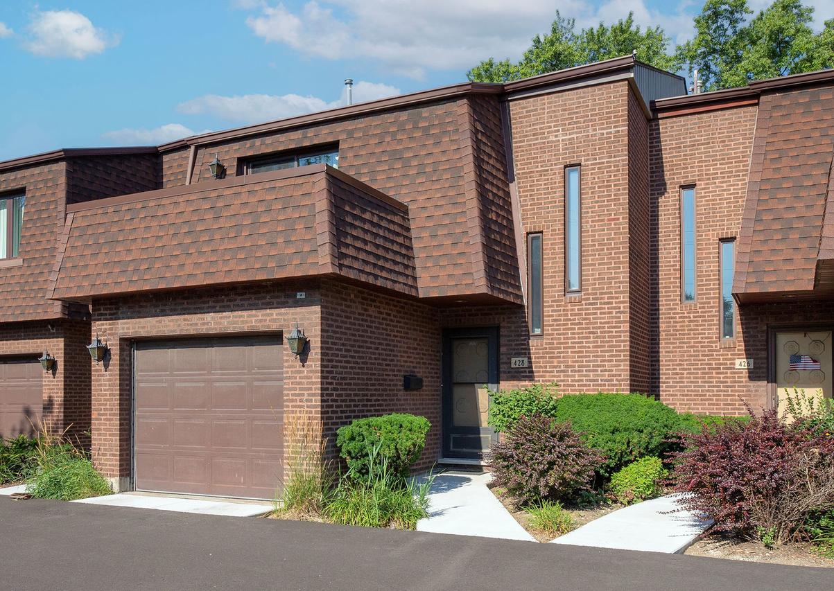 428 S Dee Rd., Park Ridge, IL 60068