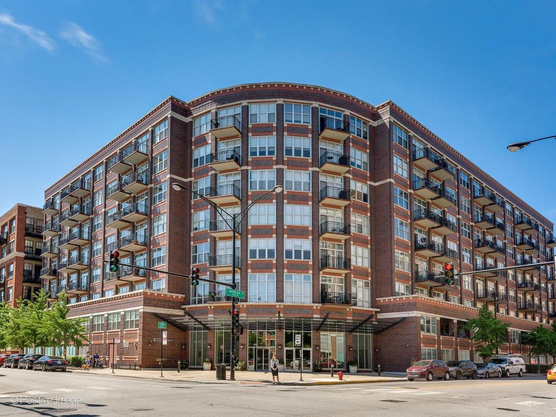 1000 W Adams St. #322, Chicago, IL 60607