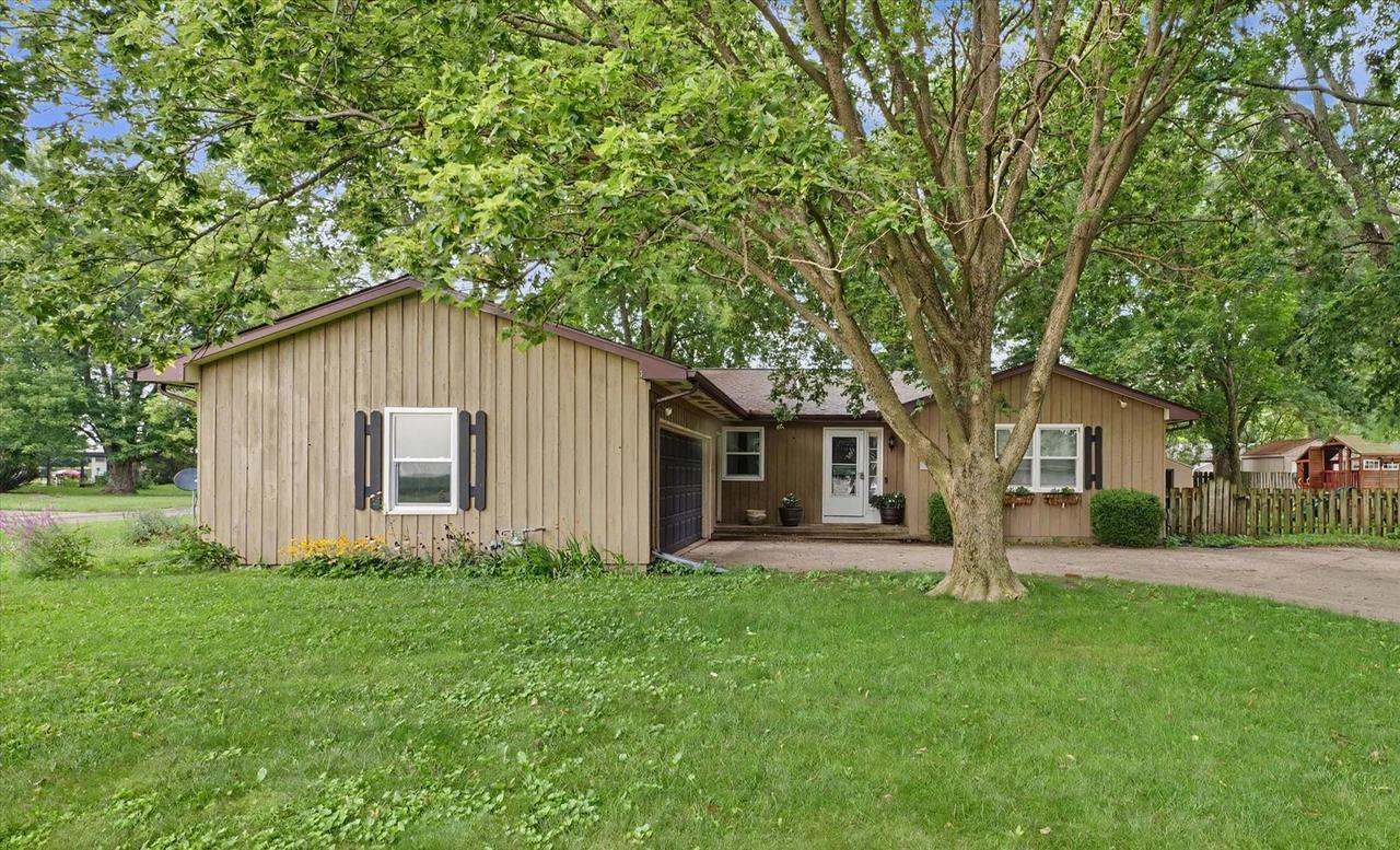 110 N Joy Dr., Ogden, IL 61859