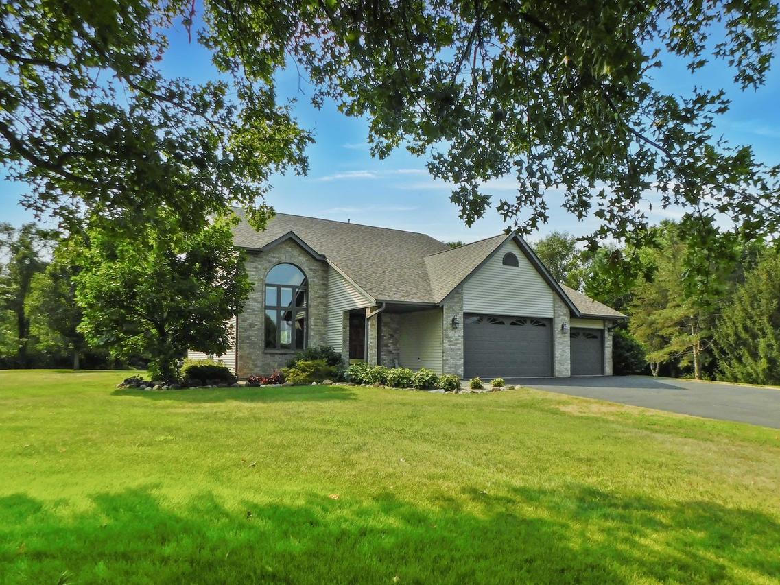 6707 Queenanns Way, South Beloit, IL 61080