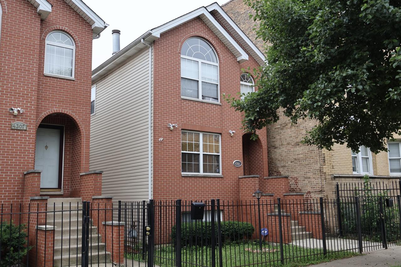4309 W Flournoy St., Chicago, IL 60624