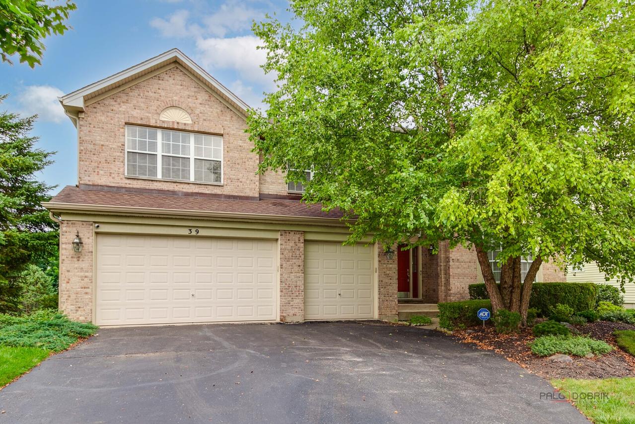 39 Amber Ct., Lindenhurst, IL 60046
