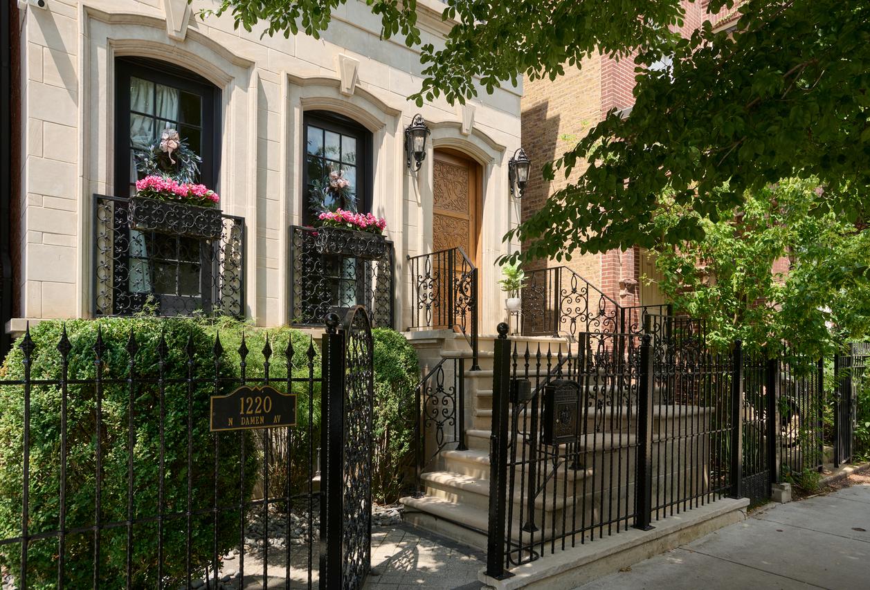 1220 N Damen Ave., Chicago, IL 60622