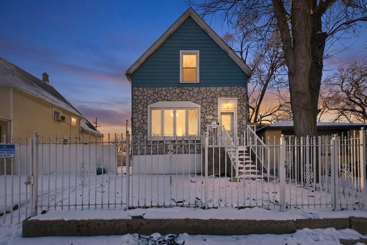 8750 S Princeton Ave., Chicago, IL 60620