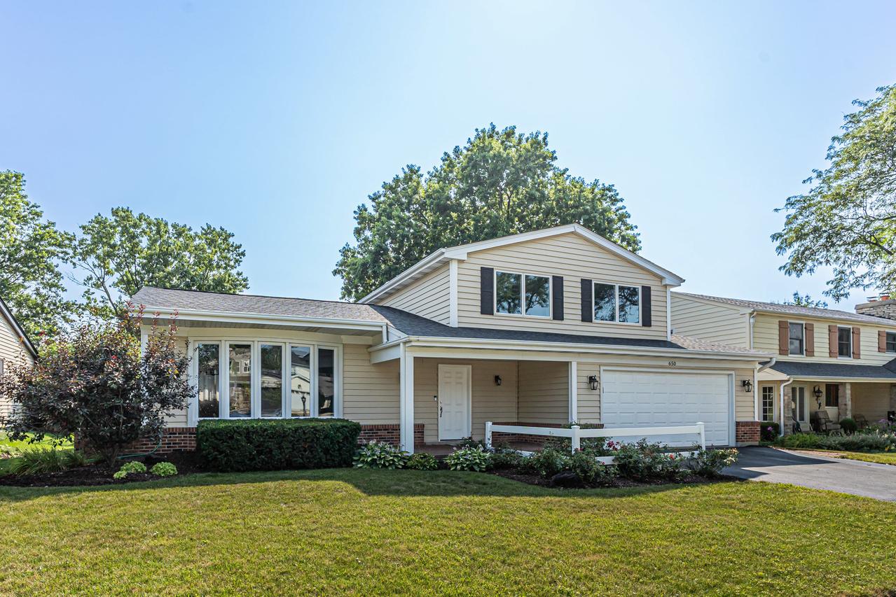 650 Newport Ave., Westmont, IL 60559