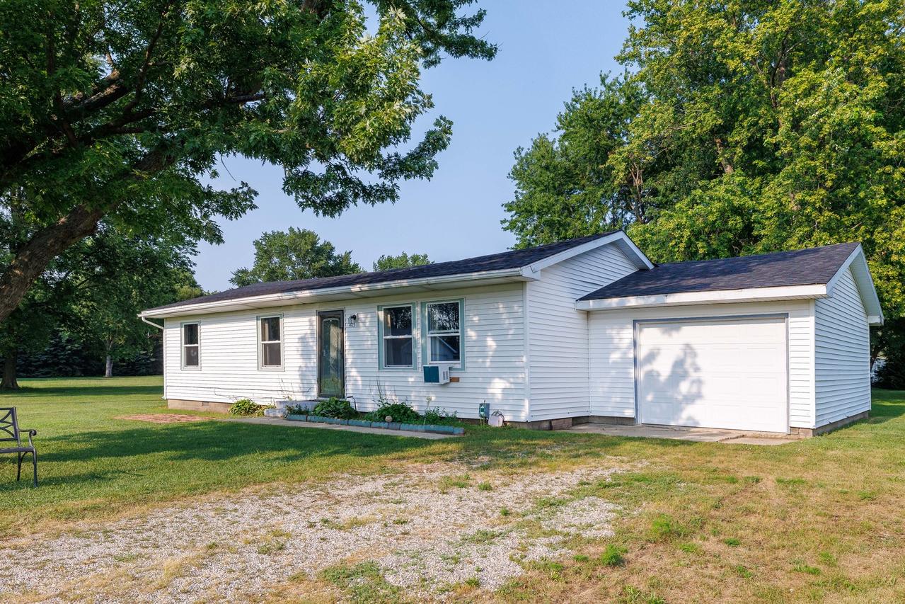 403 N 1st St., Sheldon, IL 60966