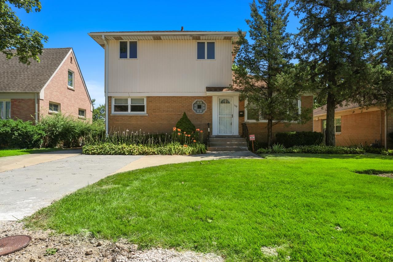 119 Elm St., Glenview, IL 60025