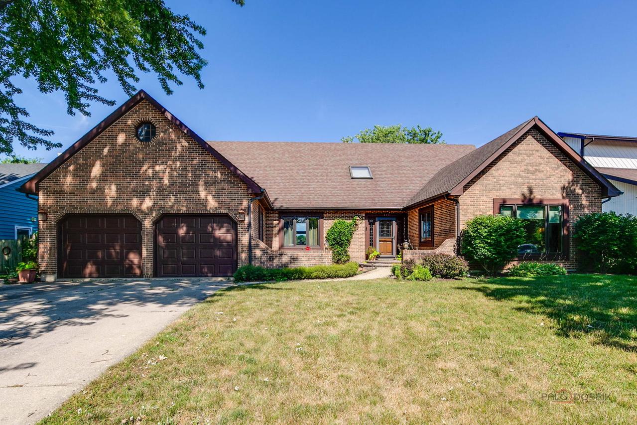 317 Mainsail Dr., Third Lake, IL 60030