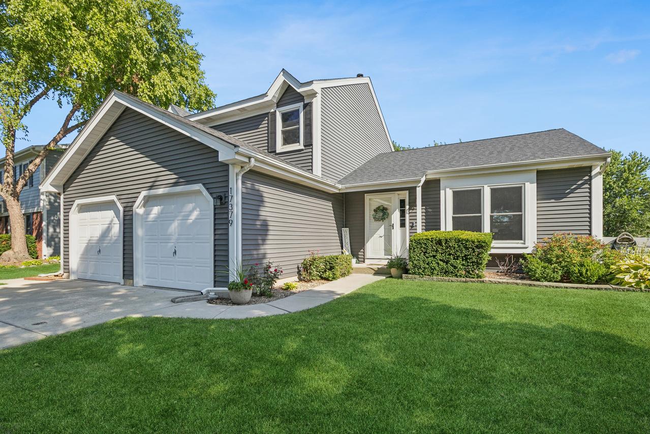 17379 W Hickory Ln., Grayslake, IL 60030