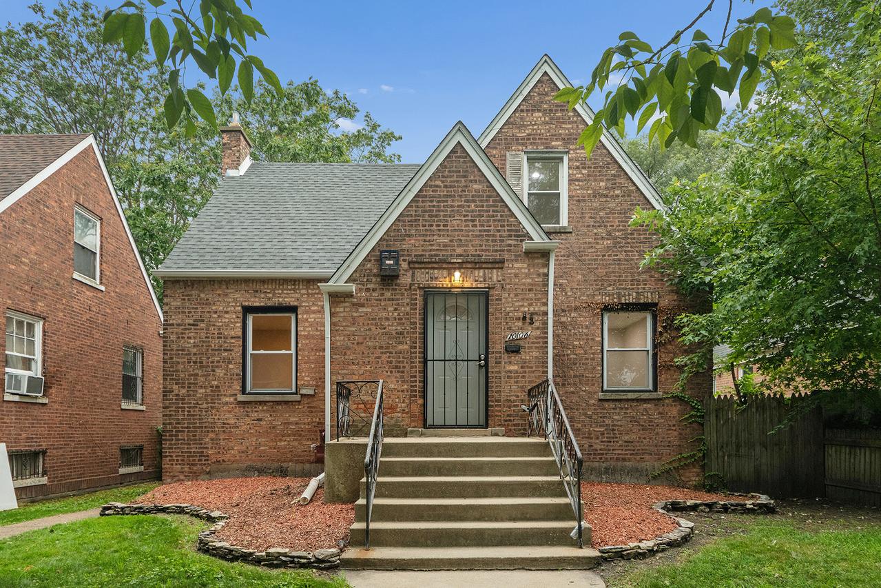 10106 S Crandon Ave., Chicago, IL 60617