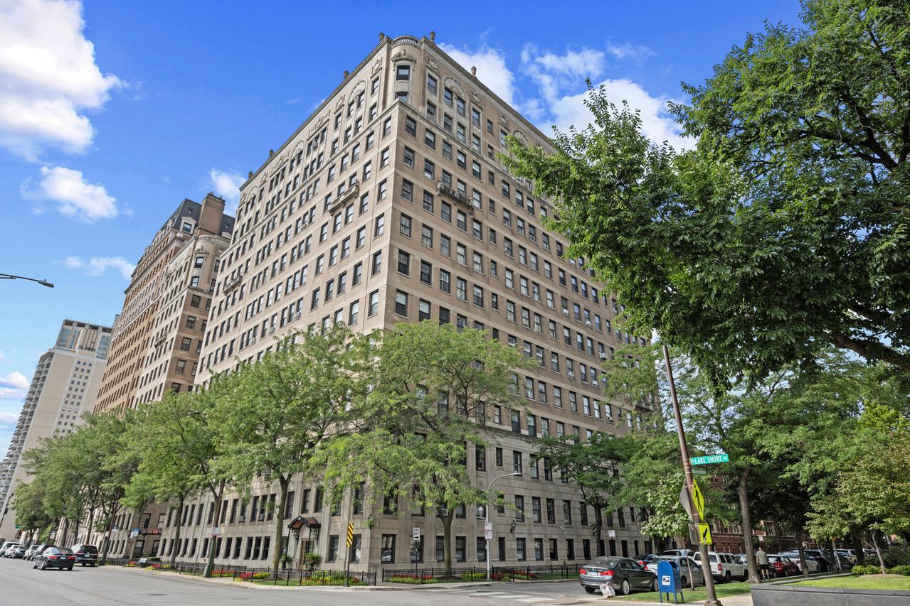 3530 N Lake Shore Dr. #7B, Chicago, IL 60657