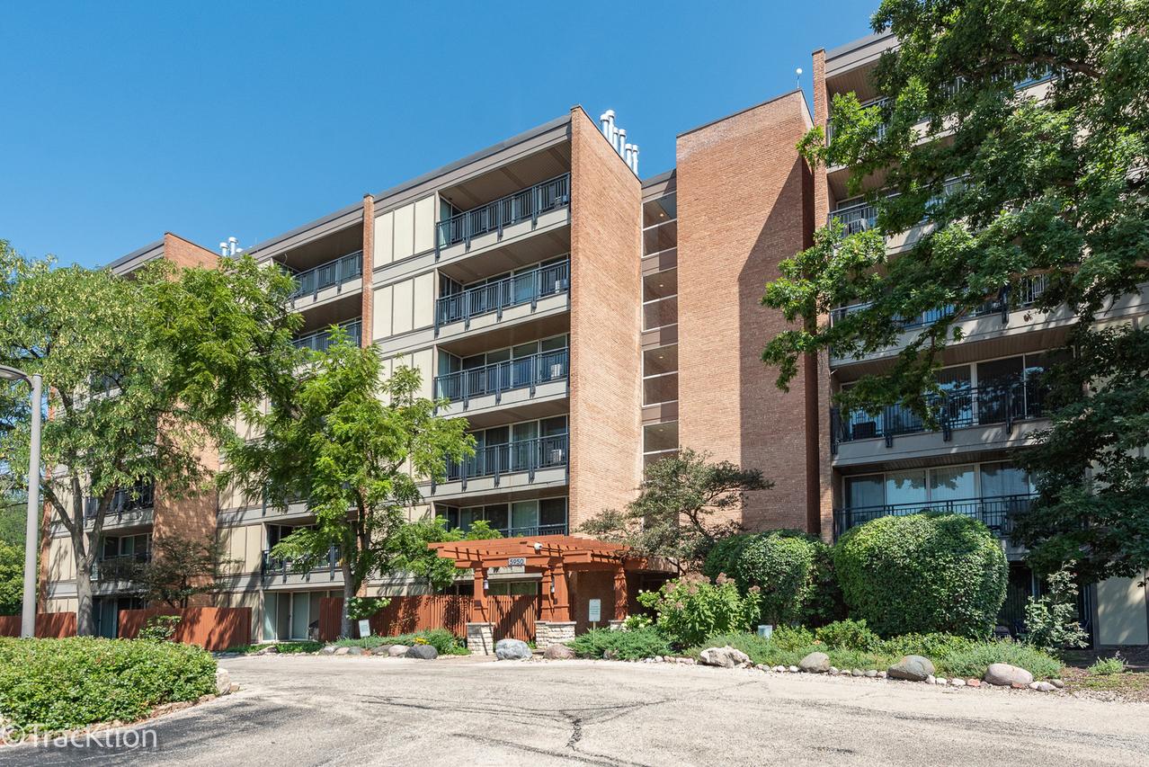 5950 Oakwood Dr. #1H, Lisle, IL 60532