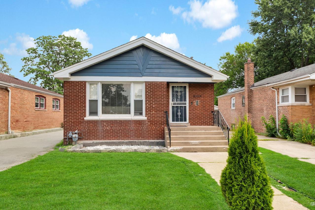 423 Jefferson St., Dolton, IL 60419