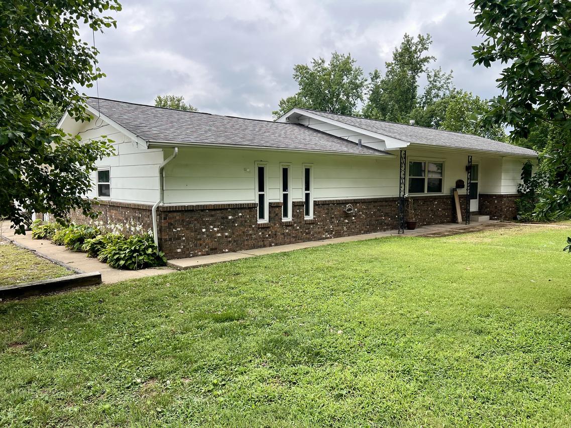 207 W 13th St., Johnston City, IL 62951