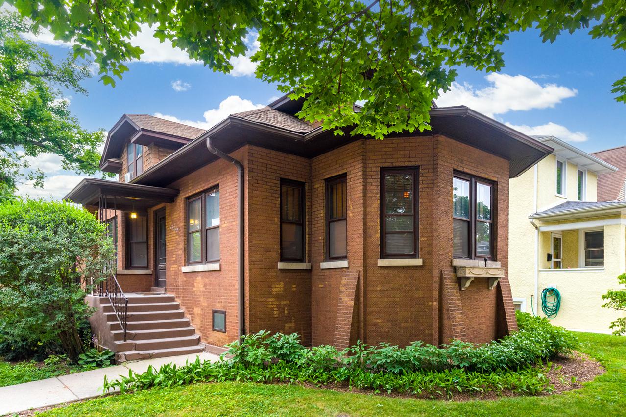 1100 S Scoville Ave., Oak Park, IL 60304