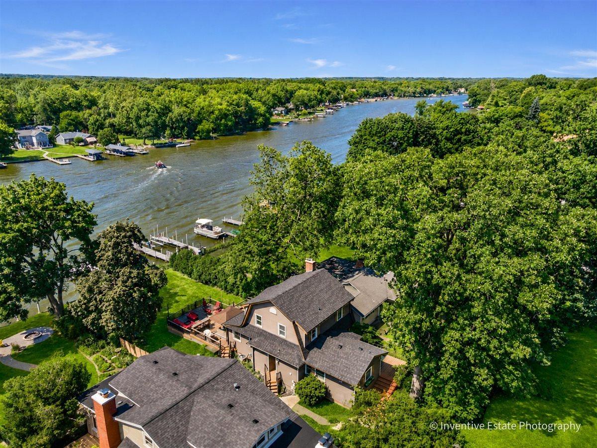 1925 N Woodlawn Park Ave., Mchenry, IL 60051