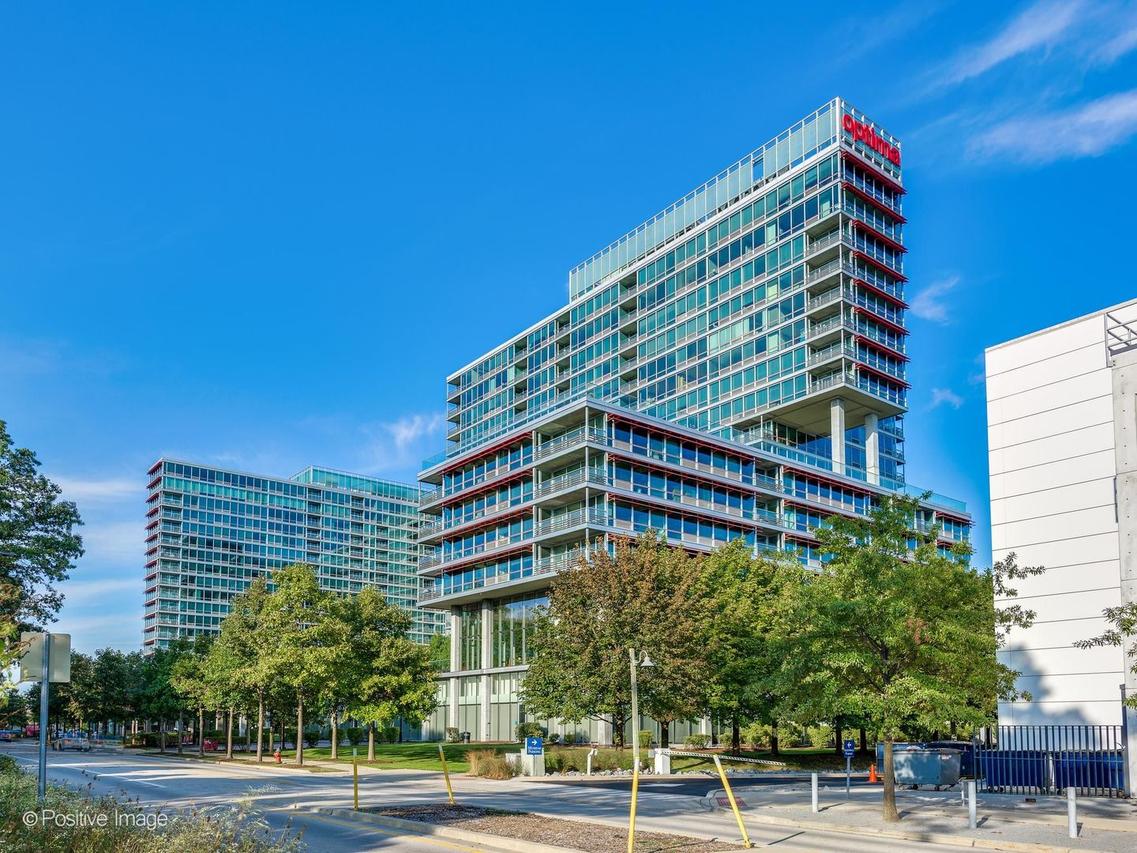 9715 Woods Dr. #402, Skokie, IL 60077