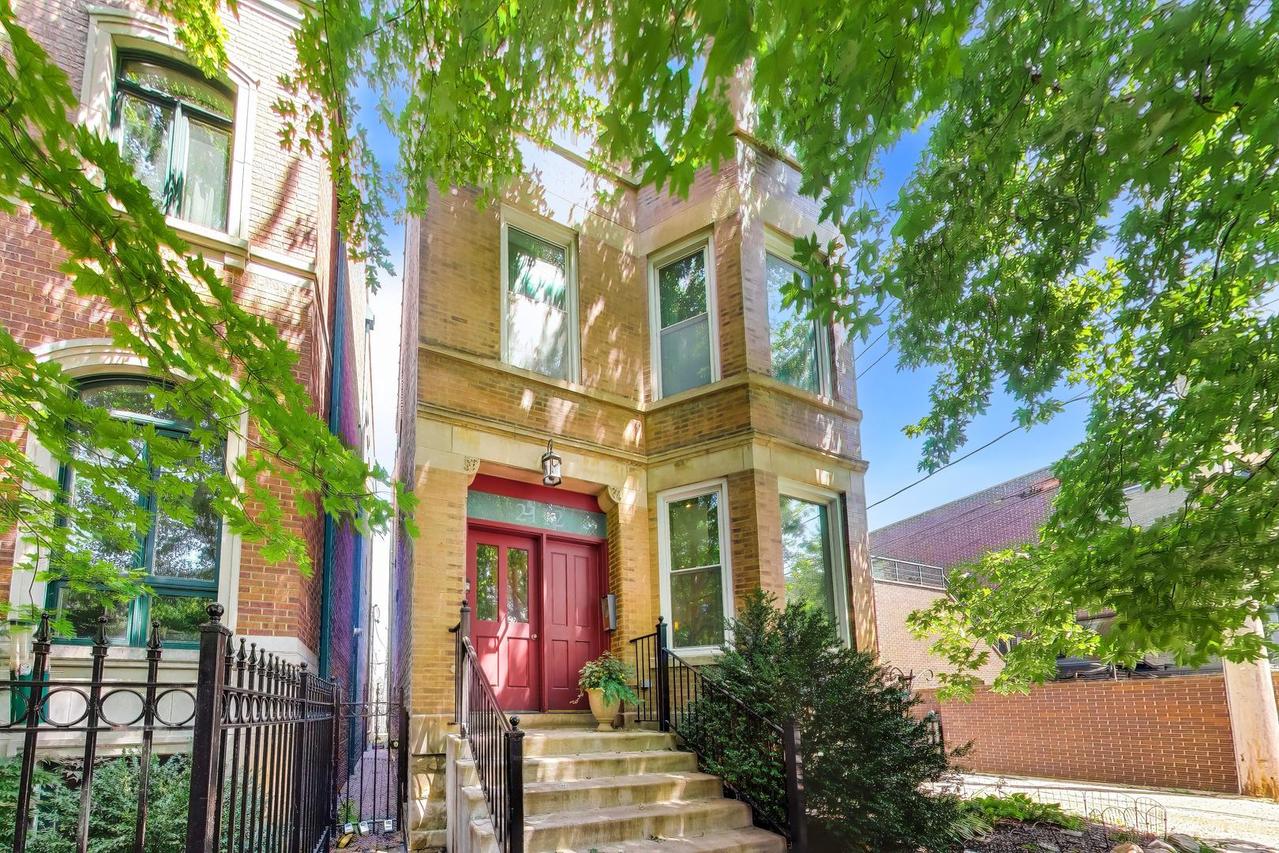 2112 W Cortland St. #1, Chicago, IL 60647