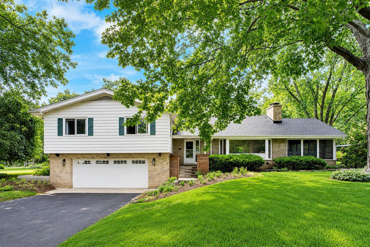 2288 S Westwood Ln., Palatine, IL 60067
