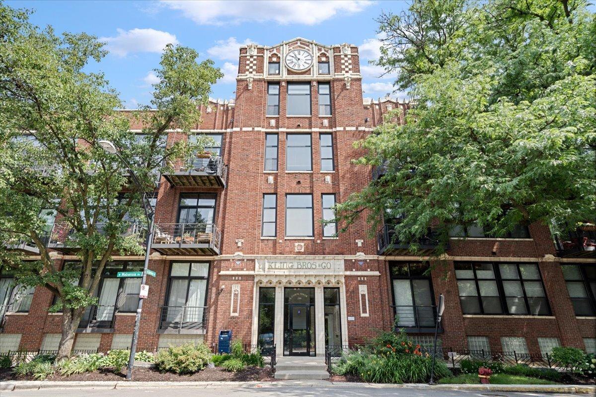 2300 W Wabansia Ave. #323, Chicago, IL 60647