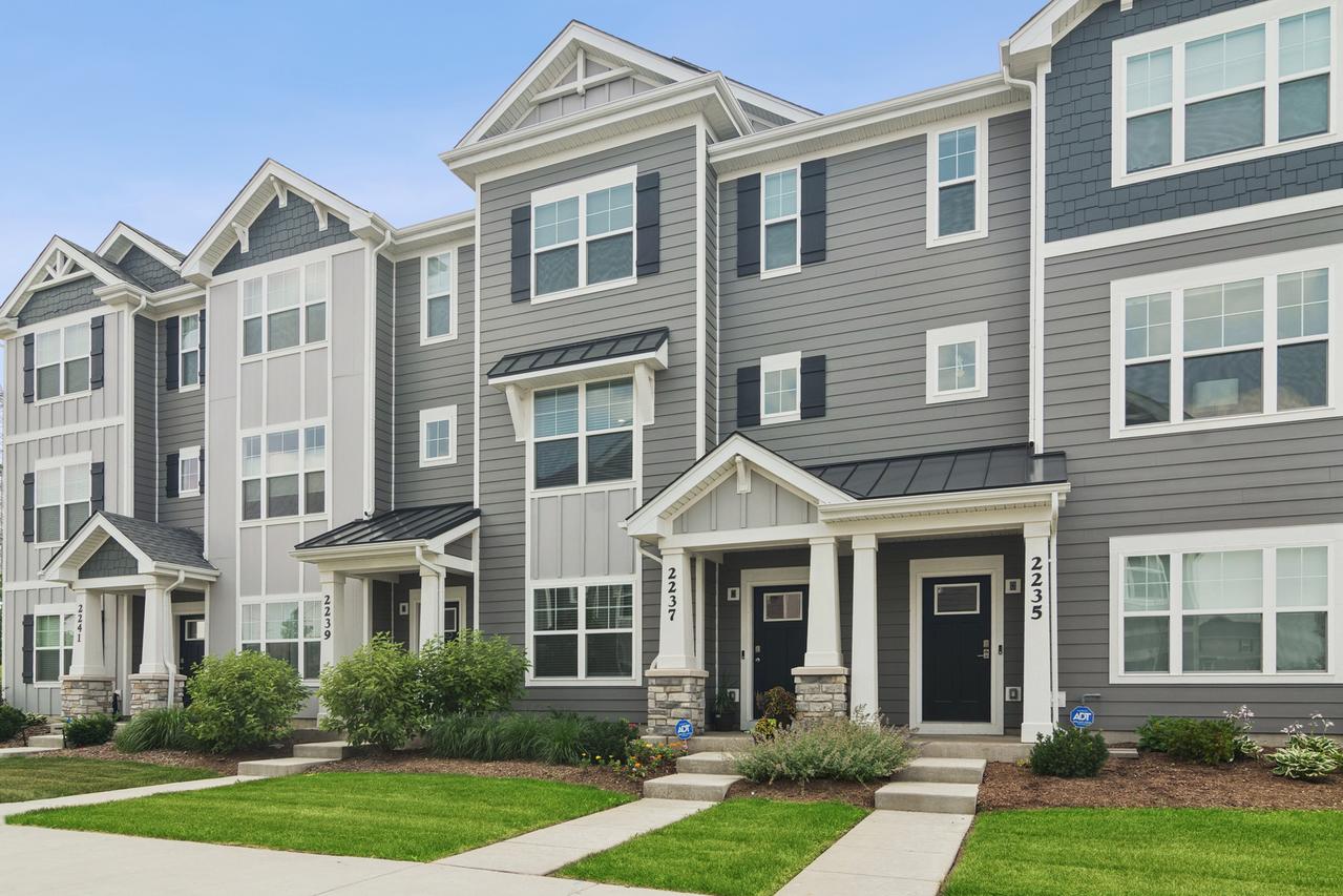 2237 Glacier St., Mundelein, IL 60060