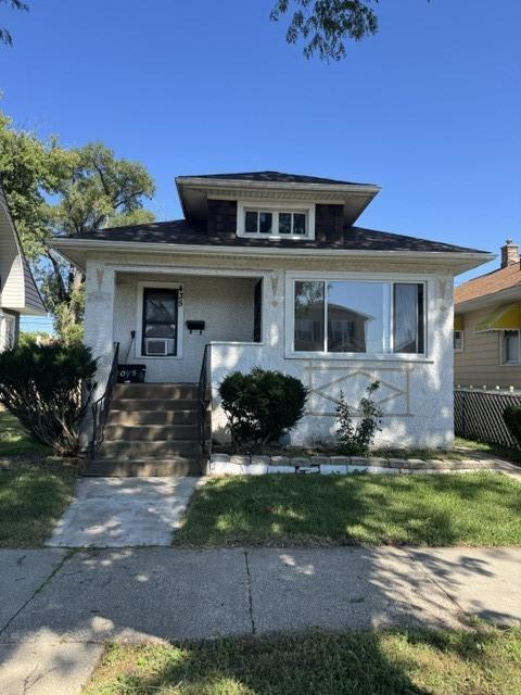 435 22nd Ave., Bellwood, IL 60104