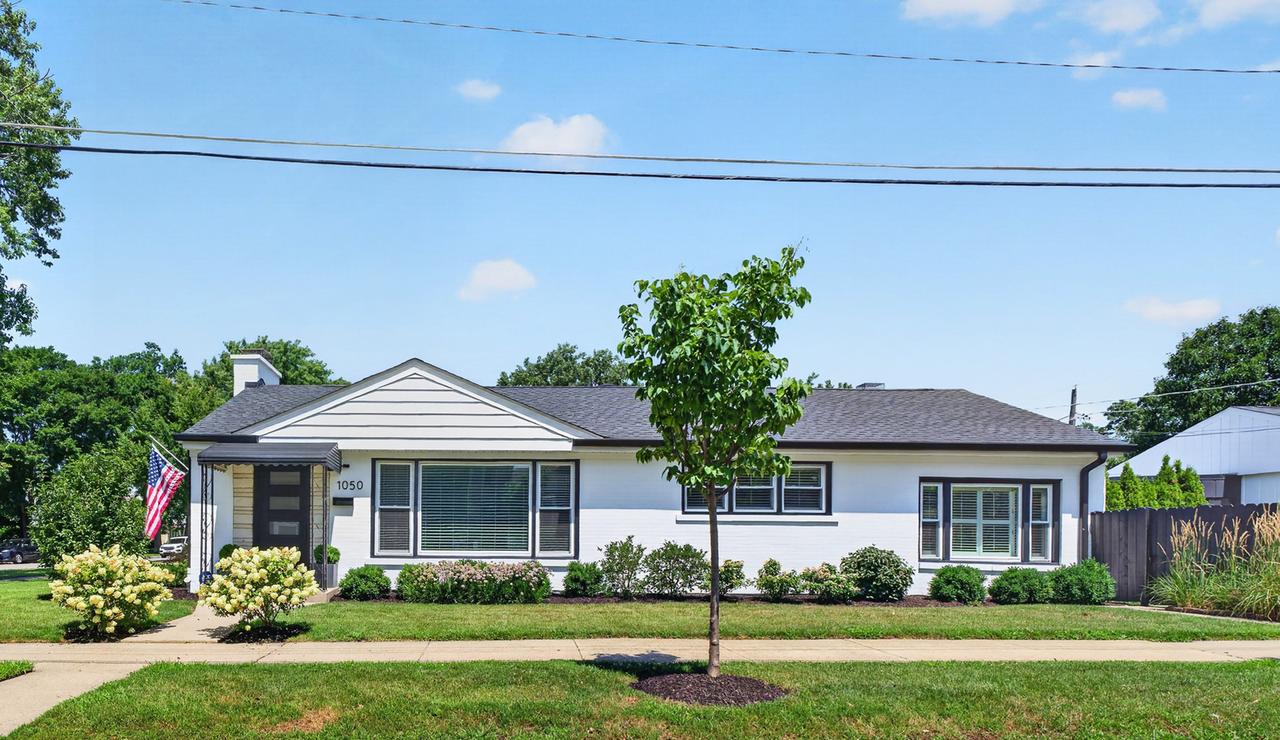 1050 Cedar St., Park Ridge, IL 60068