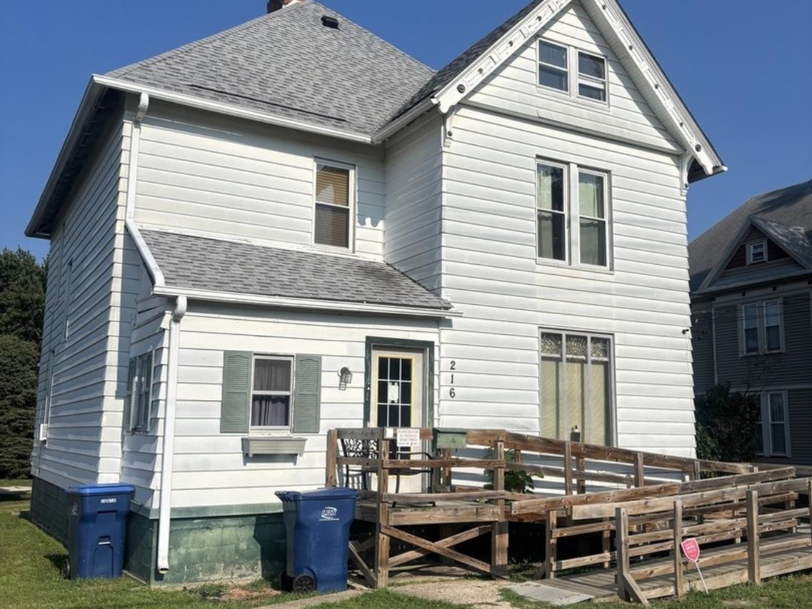216 N Vine St., Kewanee, IL 61443