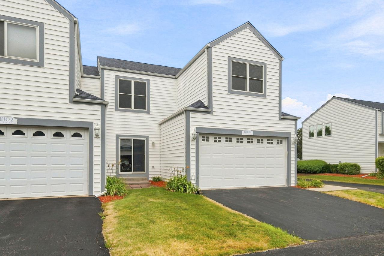 1800 Waters Edge Dr., Minooka, IL 60447