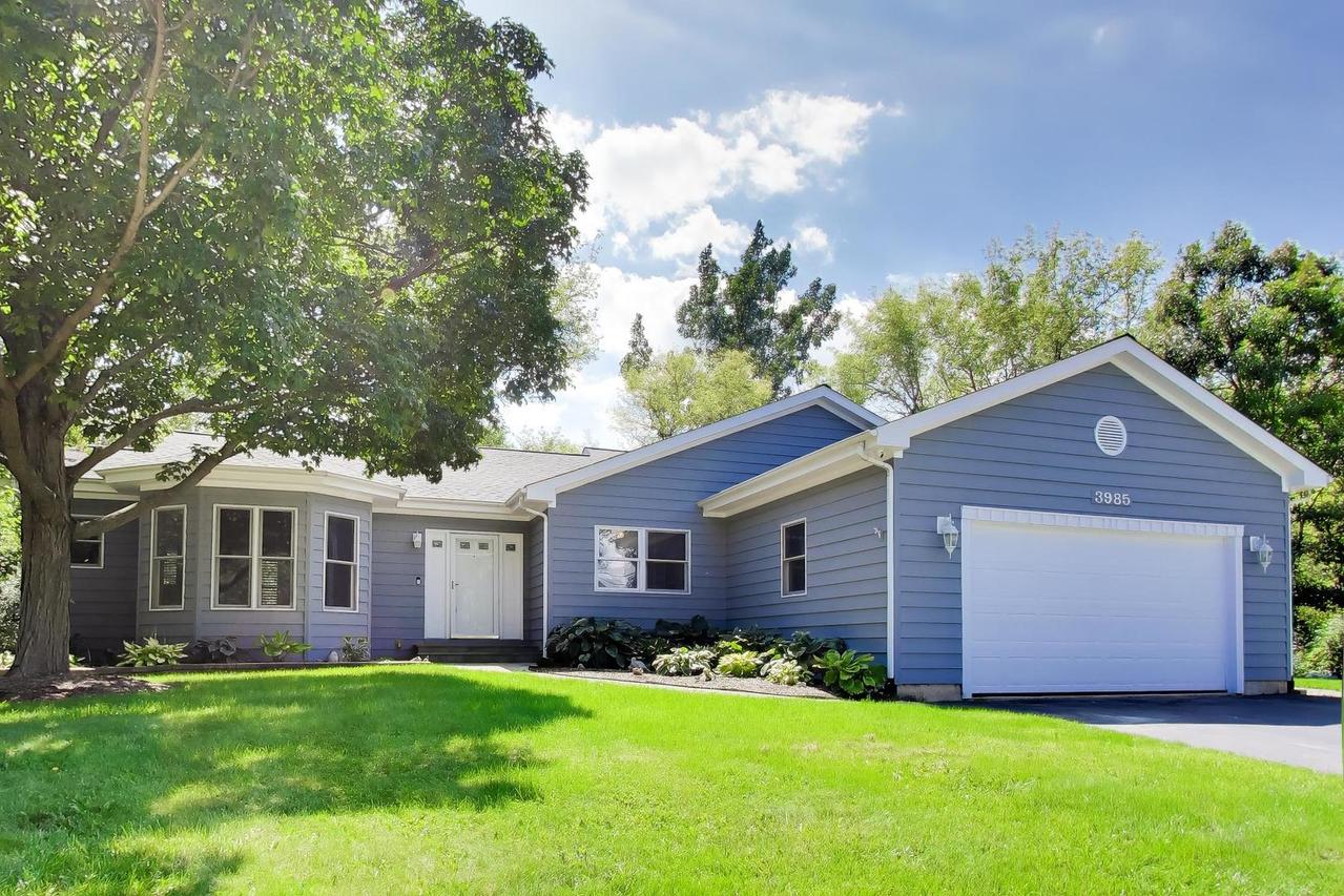 3985 Dorchester Ave., Gurnee, IL 60031