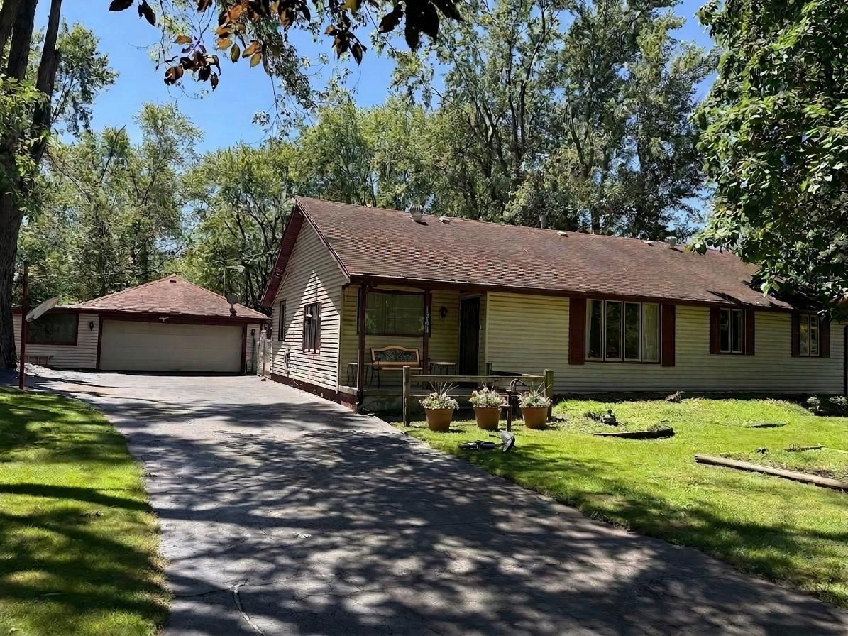 15800 Chappel St., South Holland, IL 60473
