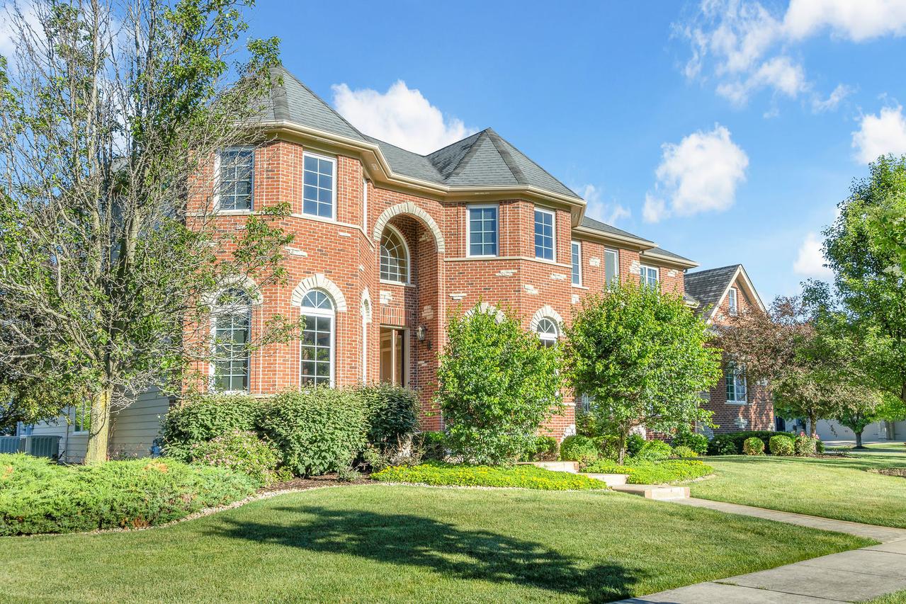 1948 Saddle Farm Ln., Naperville, IL 60564