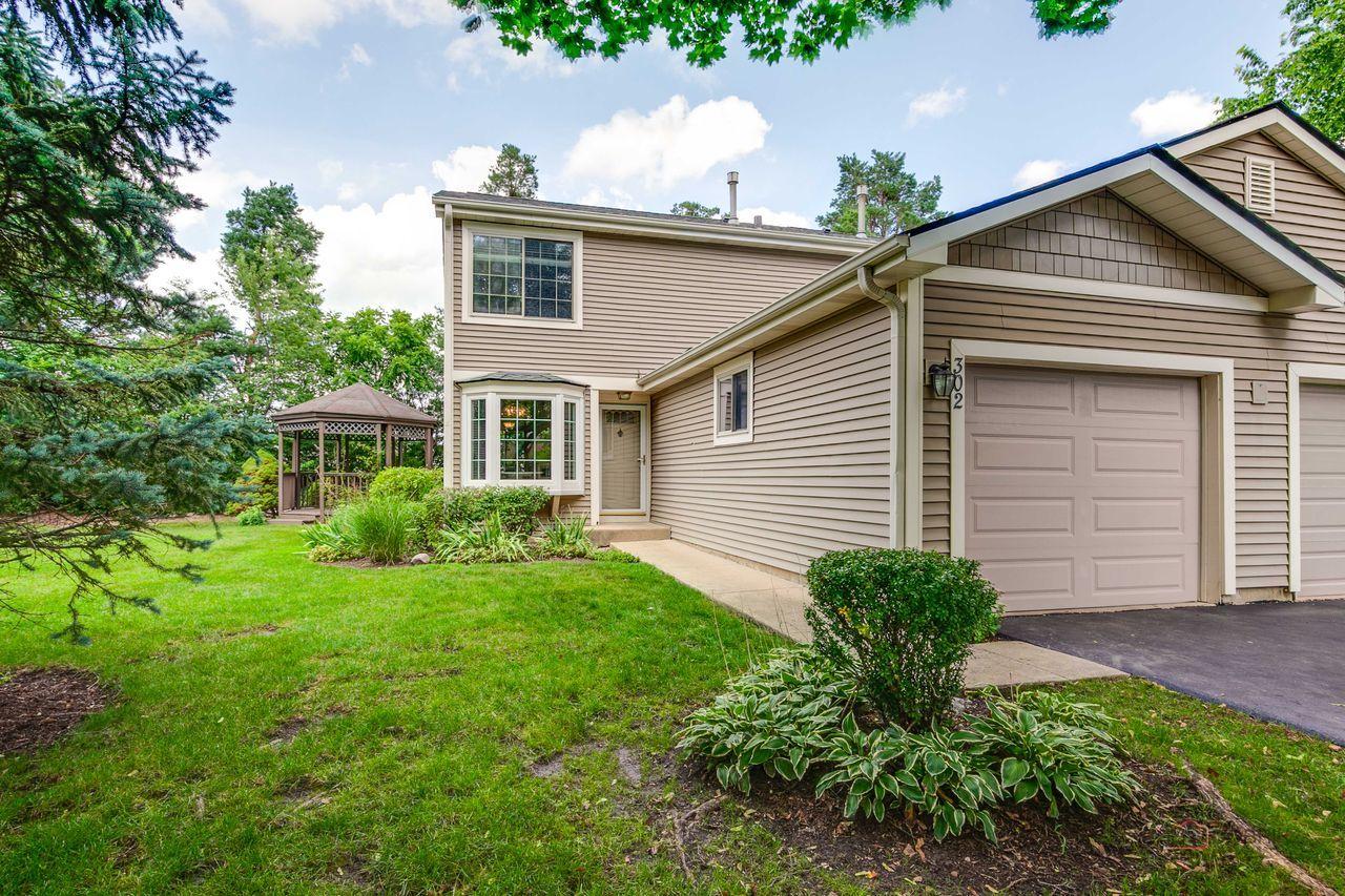 302 E Forest Knoll Dr., Palatine, IL 60074