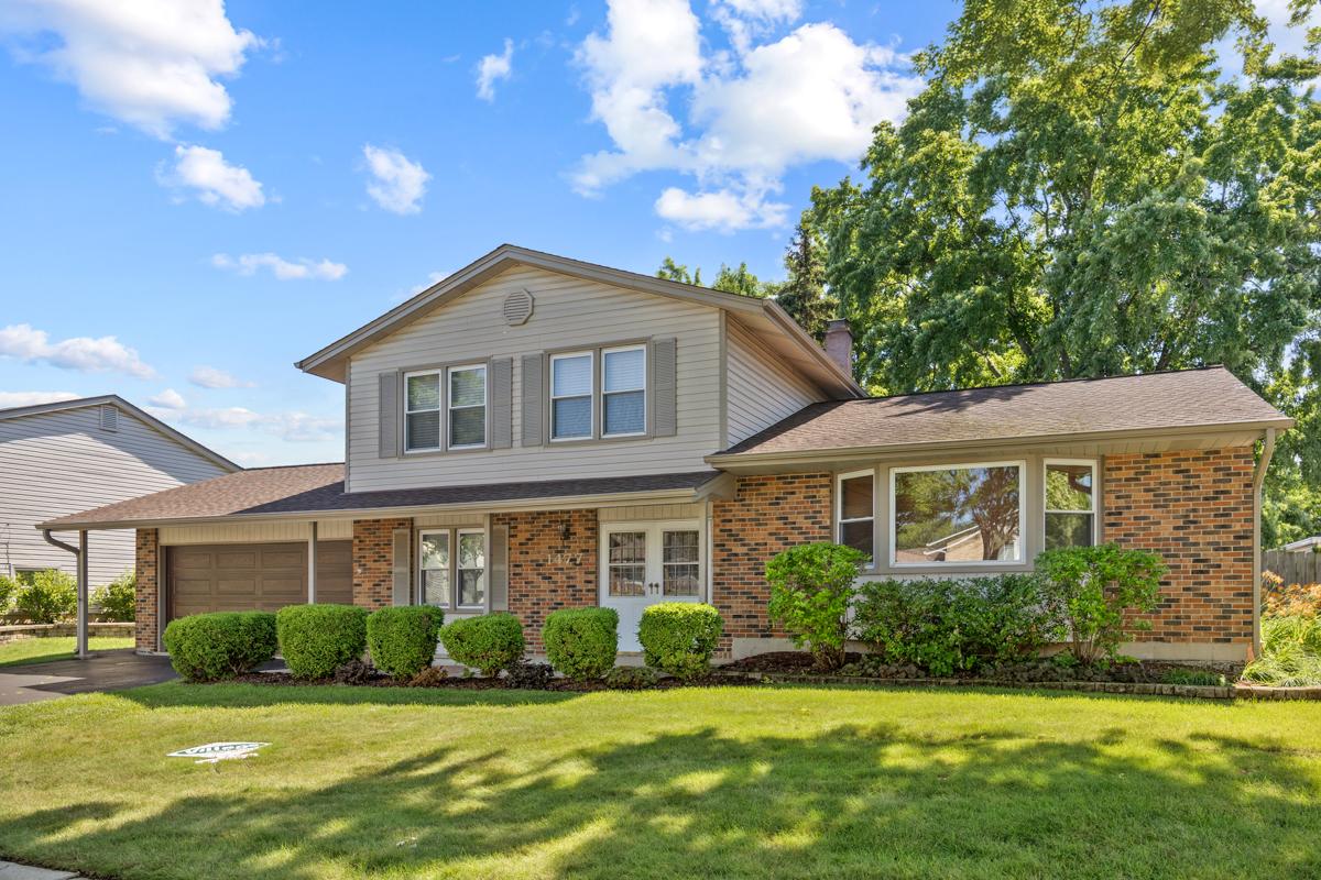 1477 William Clifford Ln., Elk Grove Village, IL 60007