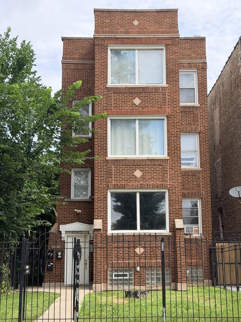 4640 W West End Ave., Chicago, IL 60644