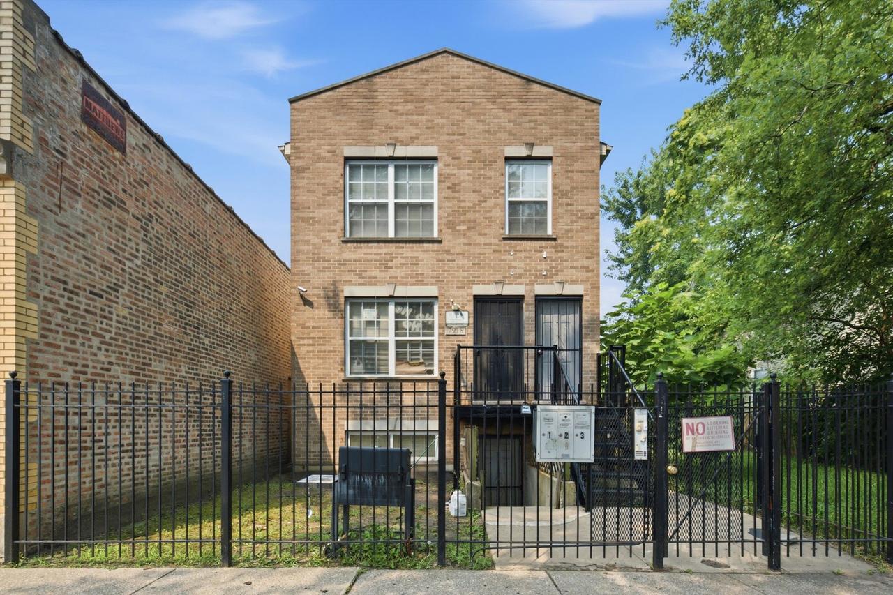 7918 S Greenwood Ave., Chicago, IL 60619