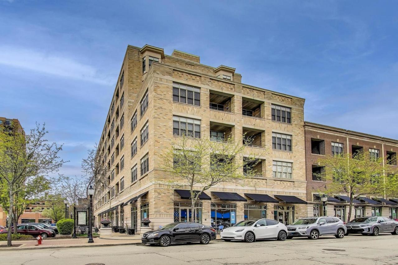 10 S Dunton Ave. #703, Arlington Heights, IL 60005