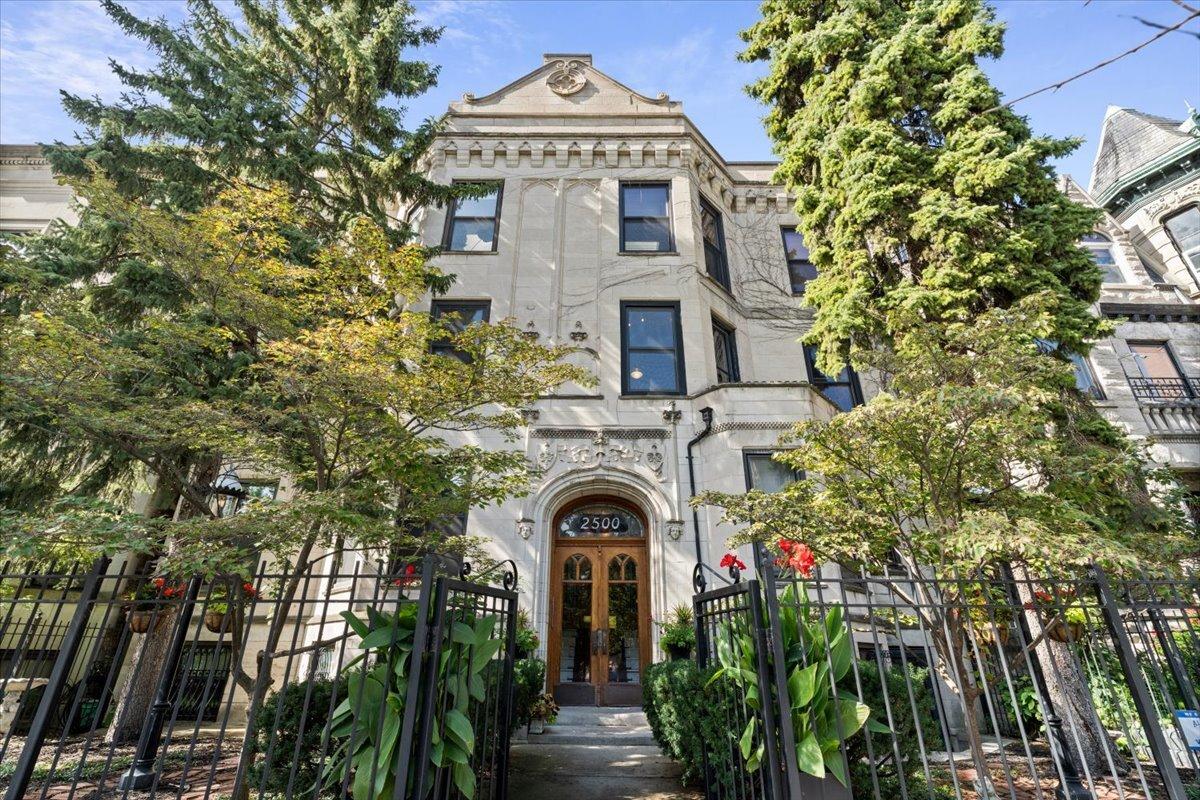 2500 N Orchard St. #2N, Chicago, IL 60614