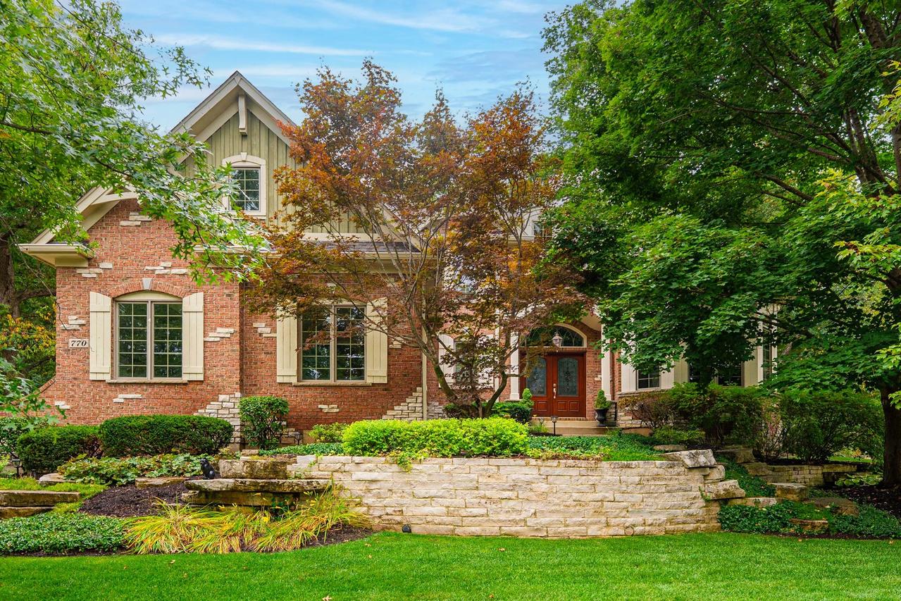 770 Reserve Ct., South Elgin, IL 60177