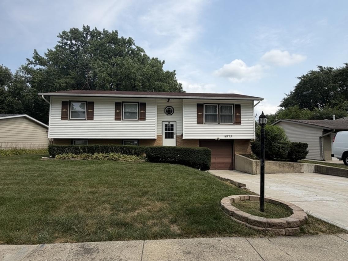 6875 Glenwood Ln., Hanover Park, IL 60133