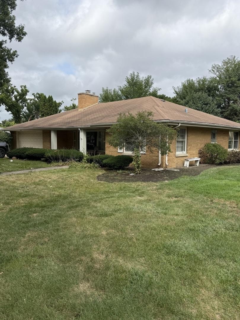 435 S Stratford Ave., Elmhurst, IL 60126