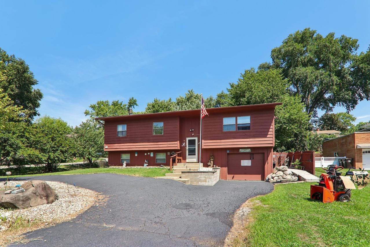801 Sheridan Dr., Wauconda, IL 60084