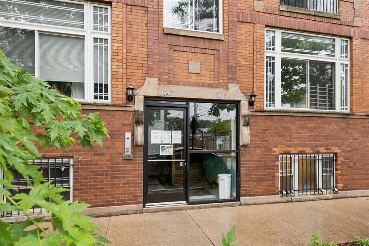 3845 W Altgeld St. #G, Chicago, IL 60647