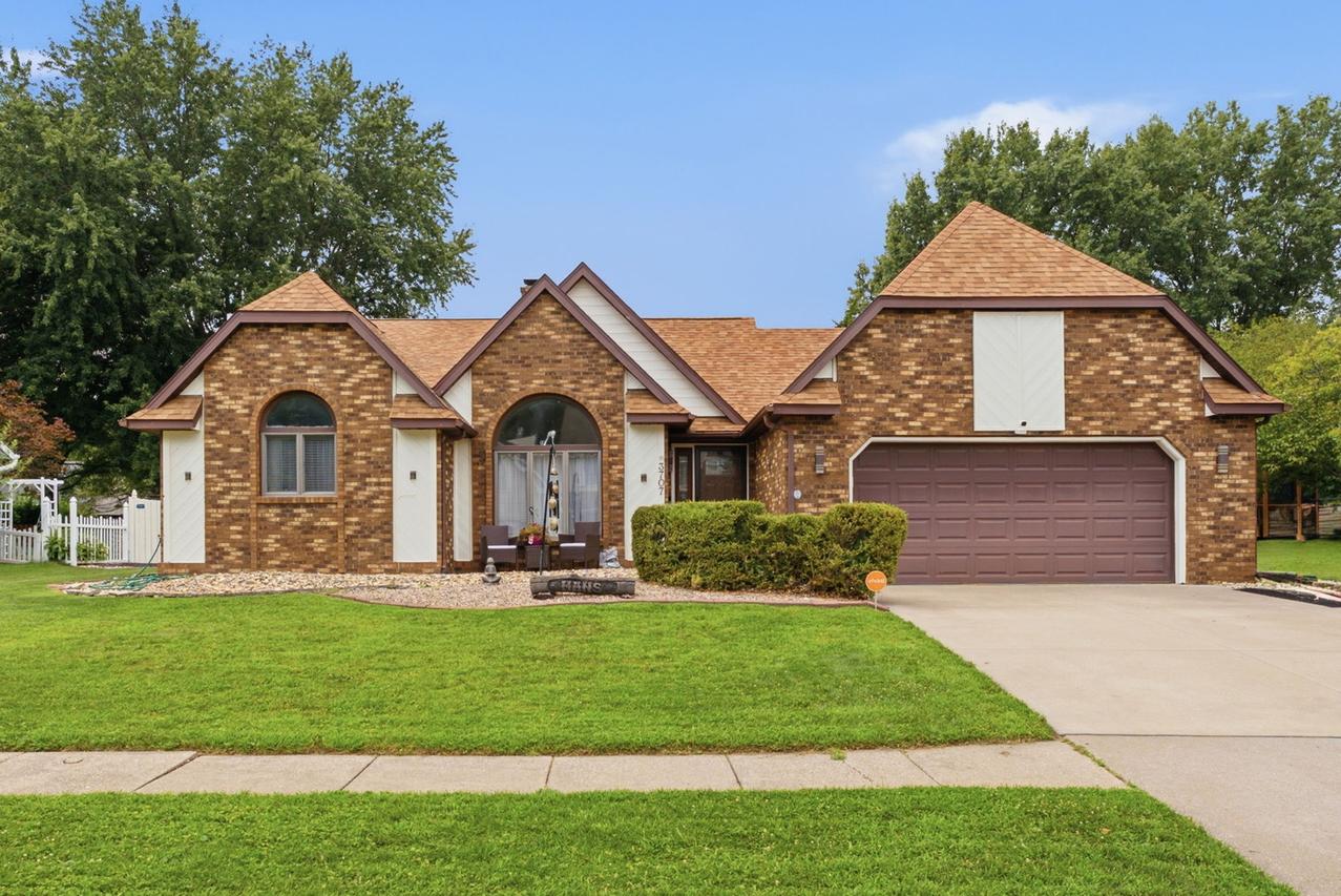 3707 77th Street Ct., Moline, IL 61265