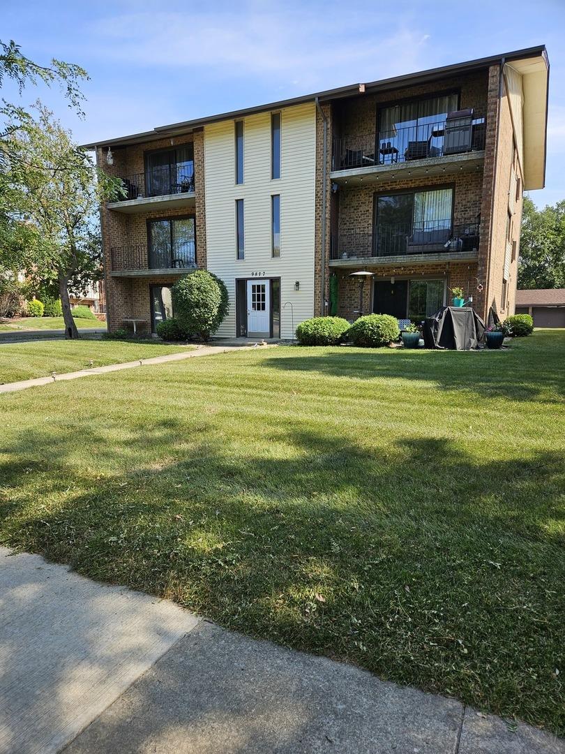 9817 Treetop Dr. #2A, Orland Park, IL 60462
