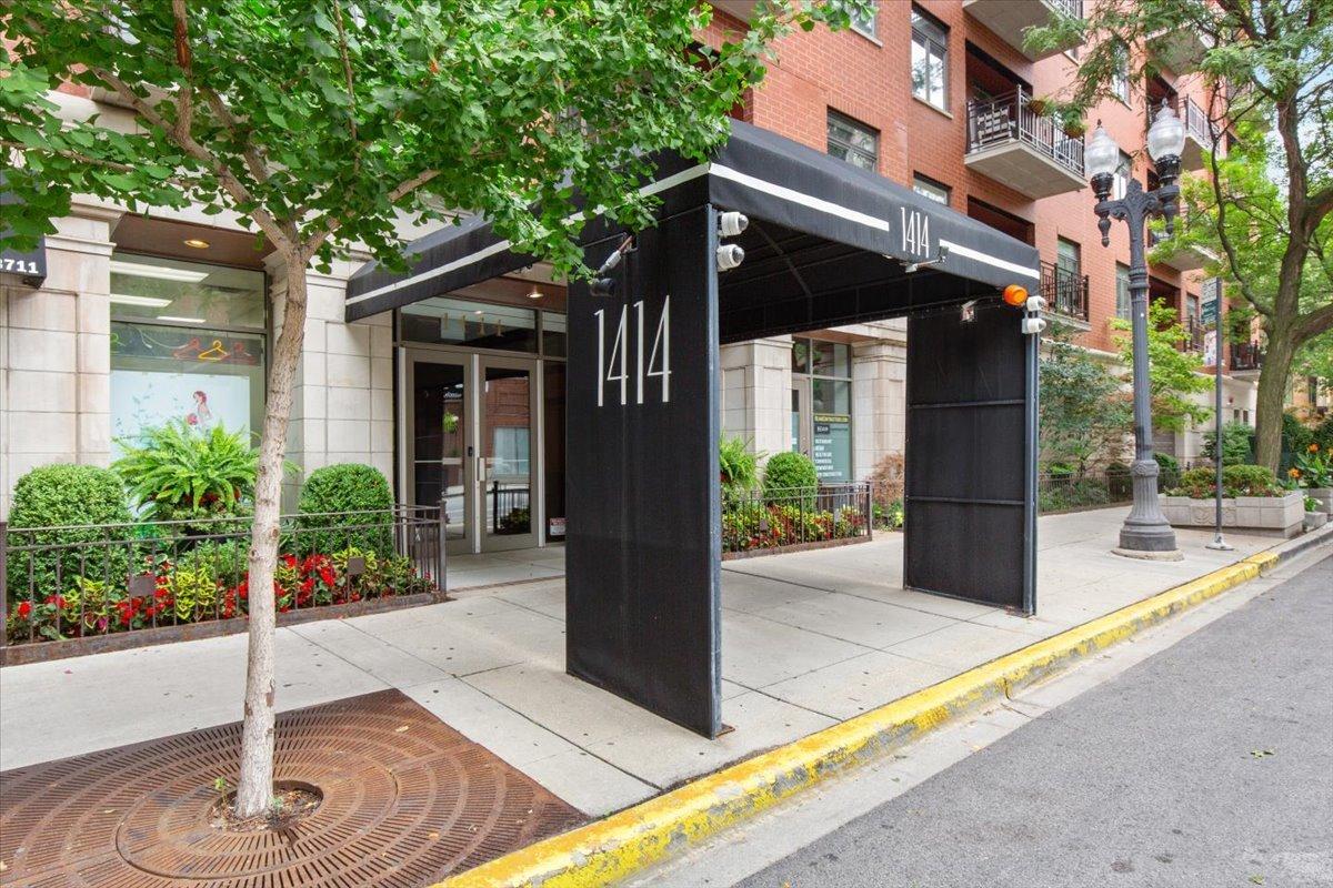 1414 N Wells St. #409, Chicago, IL 60610