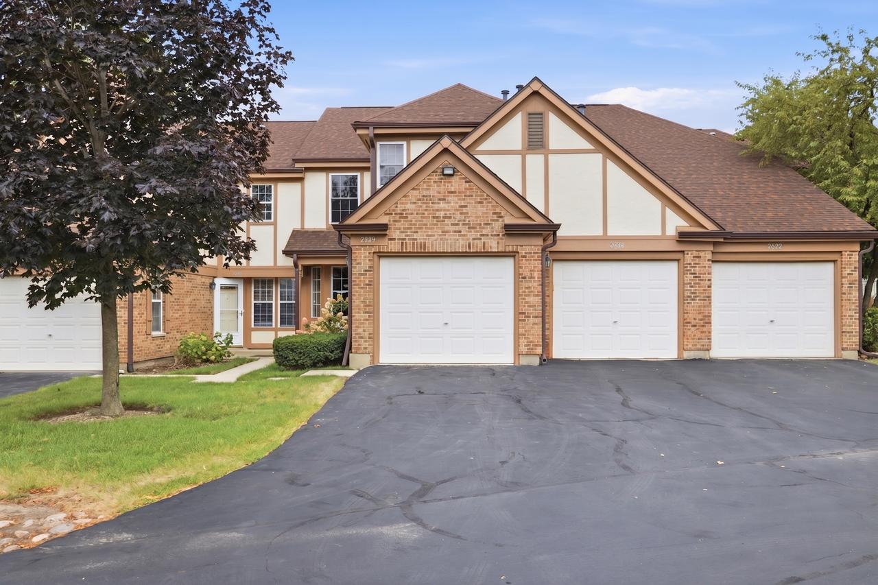 2020 Quaker Hollow Ln., Streamwood, IL 60107